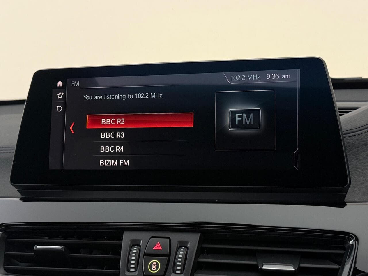BMW X1 thumbnail Infotainment System