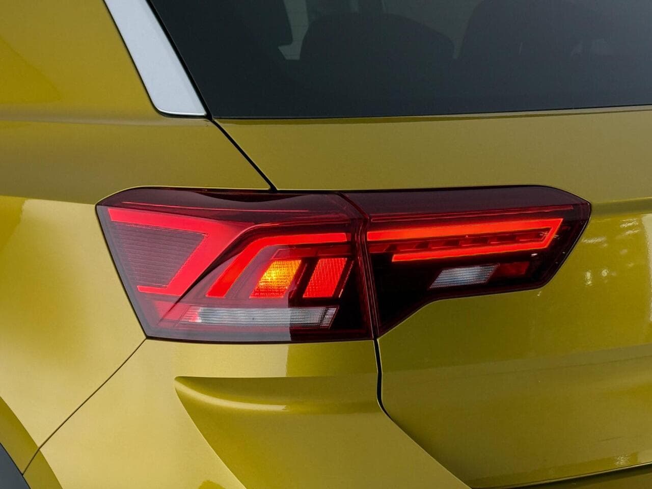 Volkswagen T-Roc thumbnail Lights Rear