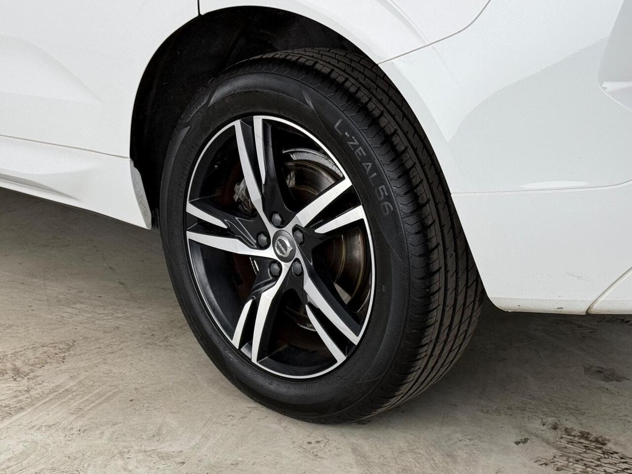 Volvo XC60 thumbnail Wheel
