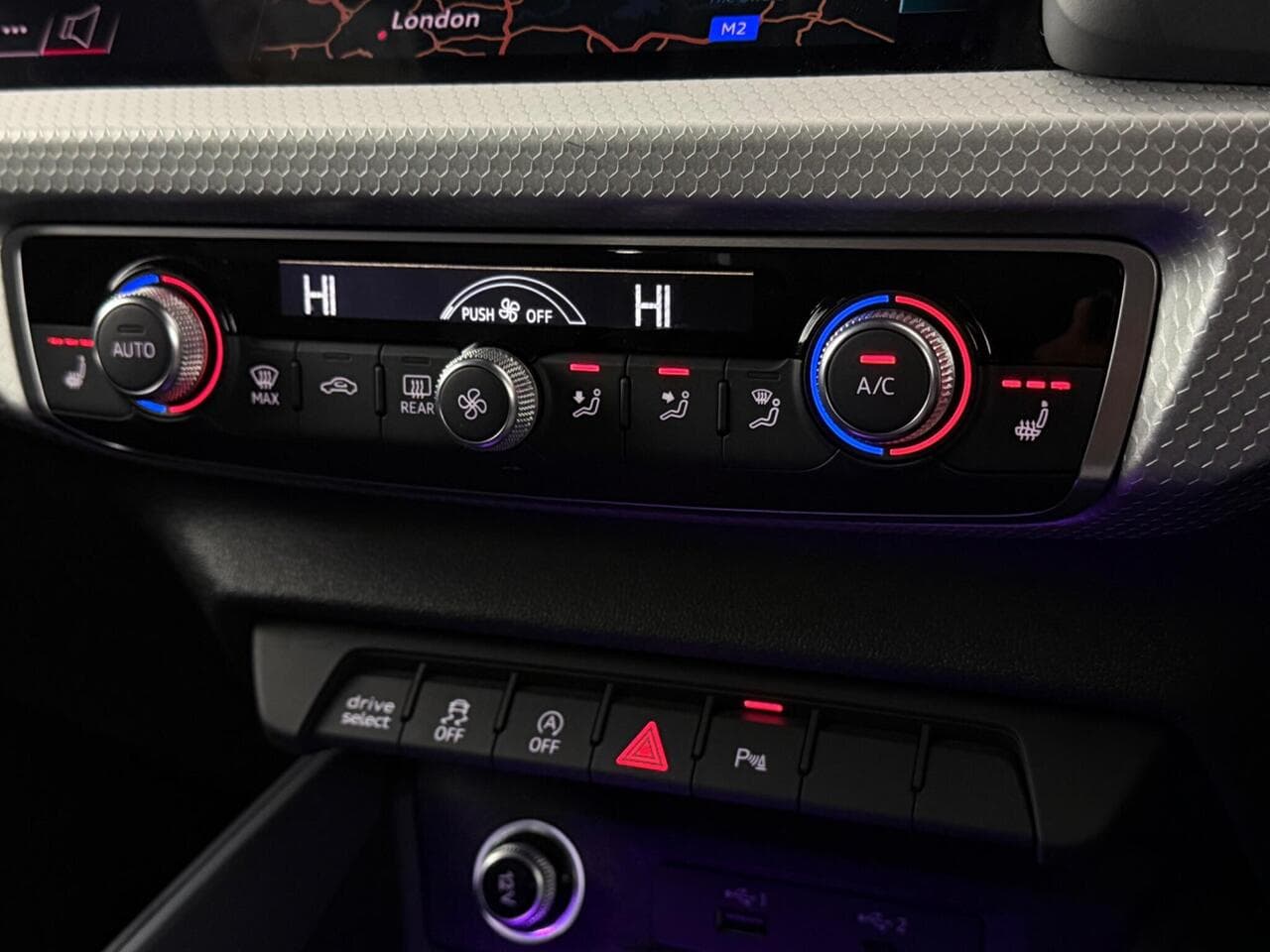 Audi A1 thumbnail Misc Controls
