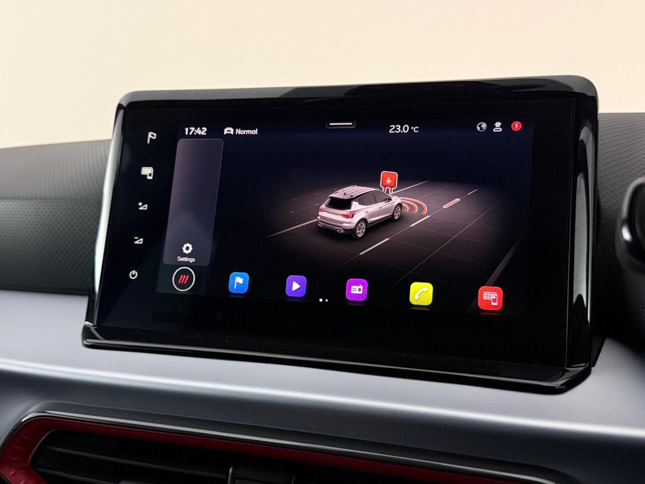 SEAT Arona thumbnail Infotainment System