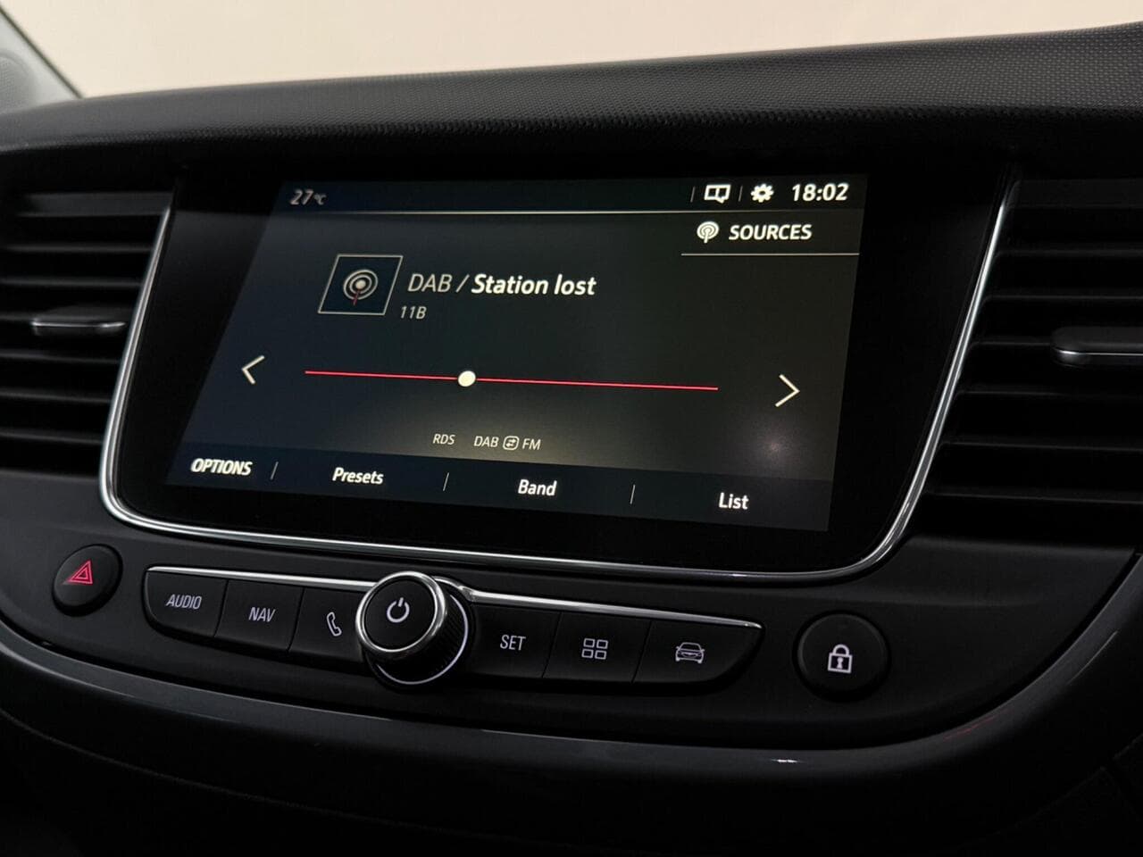 Vauxhall Crossland X thumbnail Infotainment System