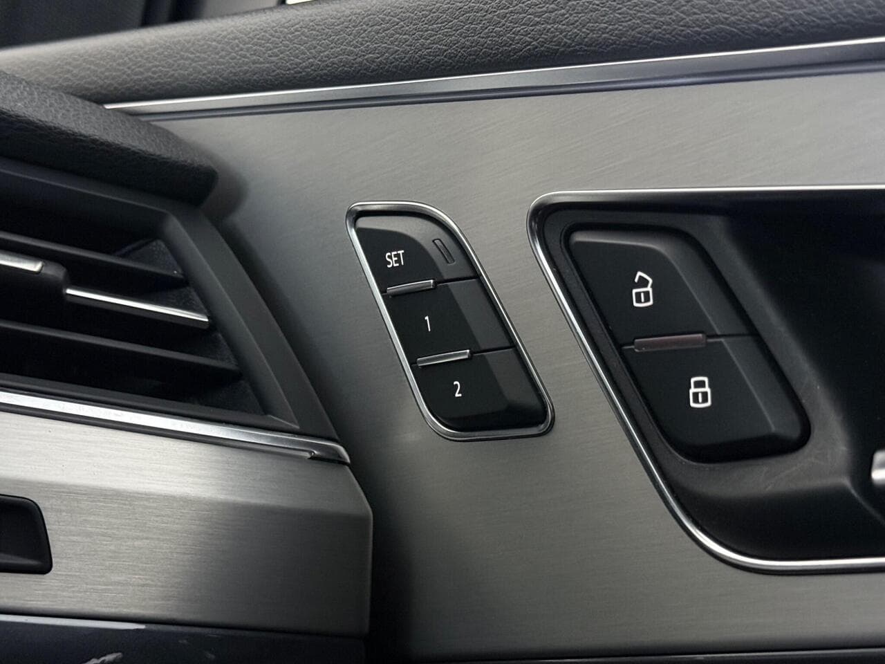 Audi Q7 thumbnail Misc Controls