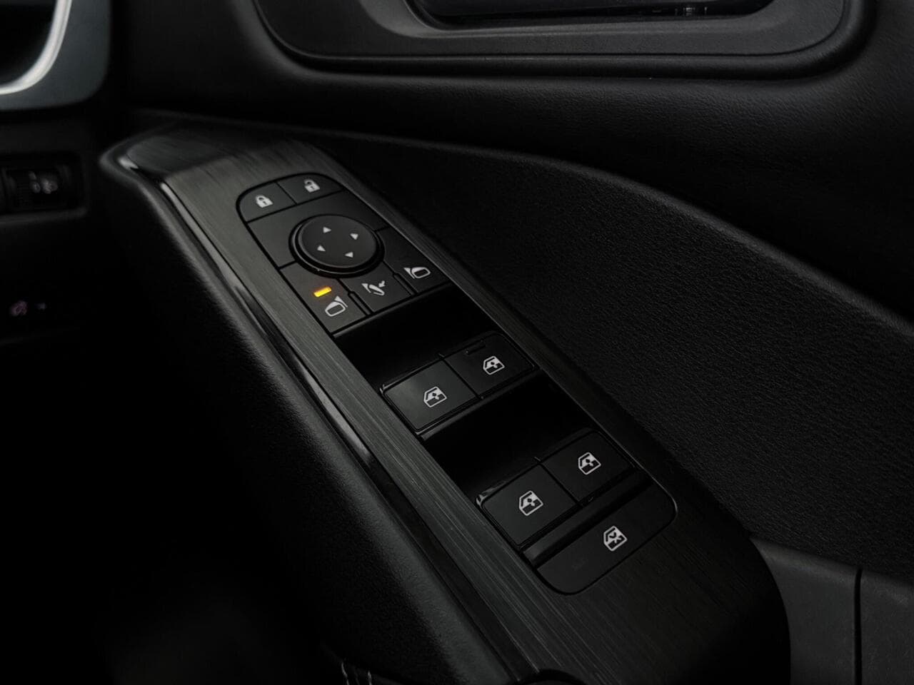 Nissan Qashqai thumbnail Misc Controls