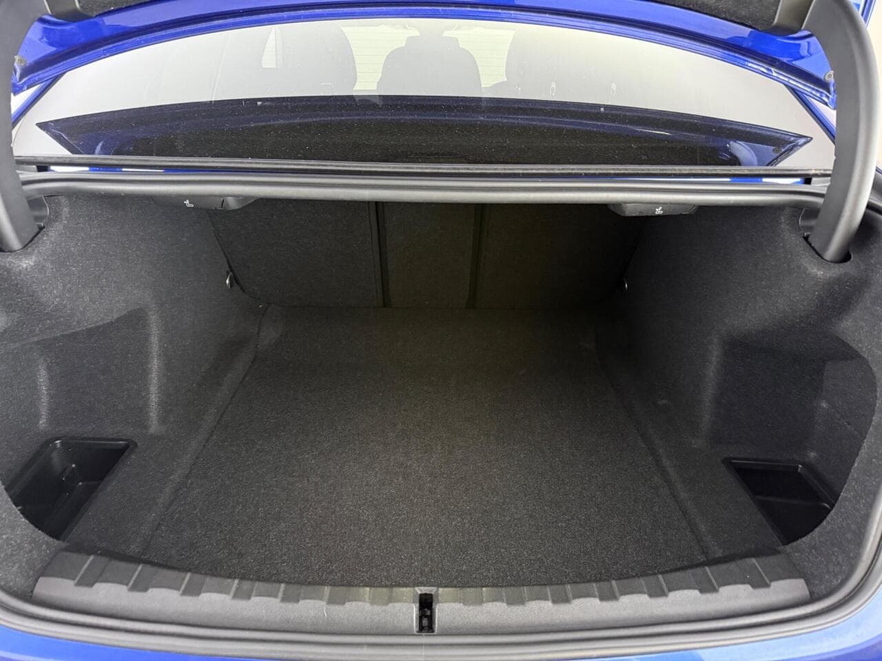 BMW 3 Series thumbnail Boot