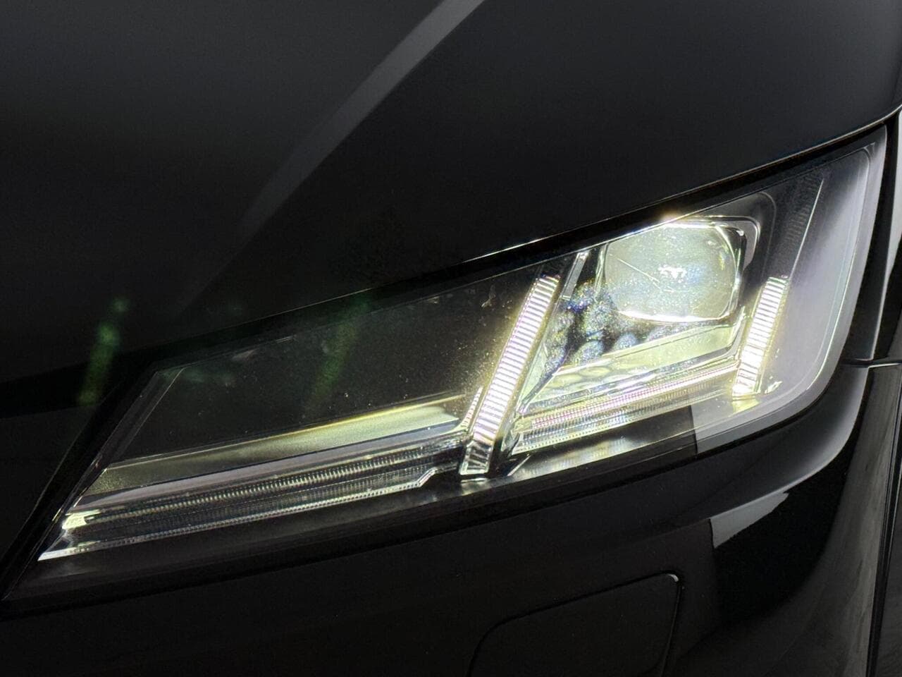 Audi TT thumbnail Lights Front