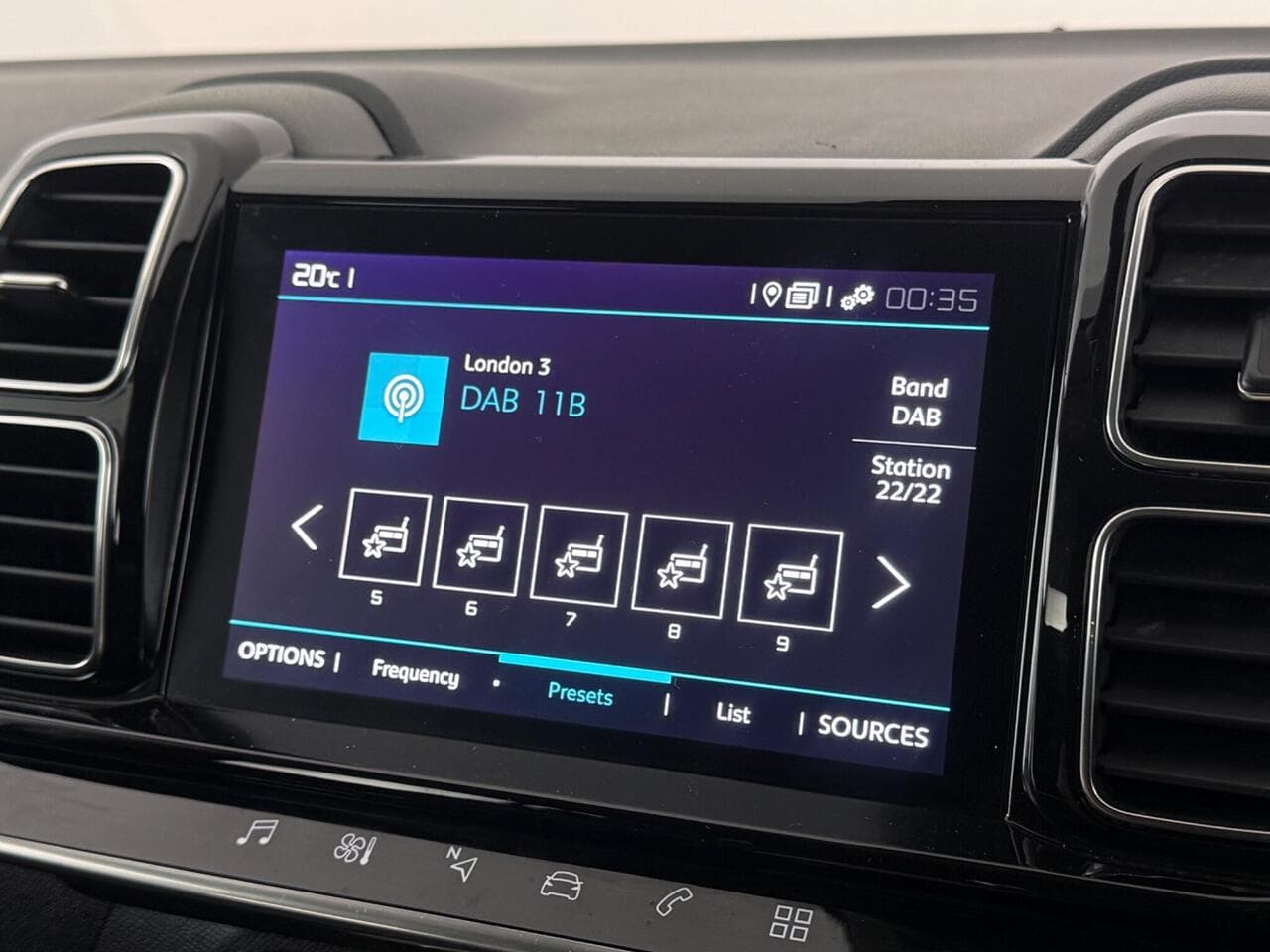Citroen C5 Aircross thumbnail Infotainment System