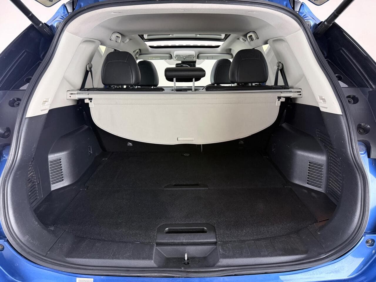Nissan X-Trail thumbnail Boot