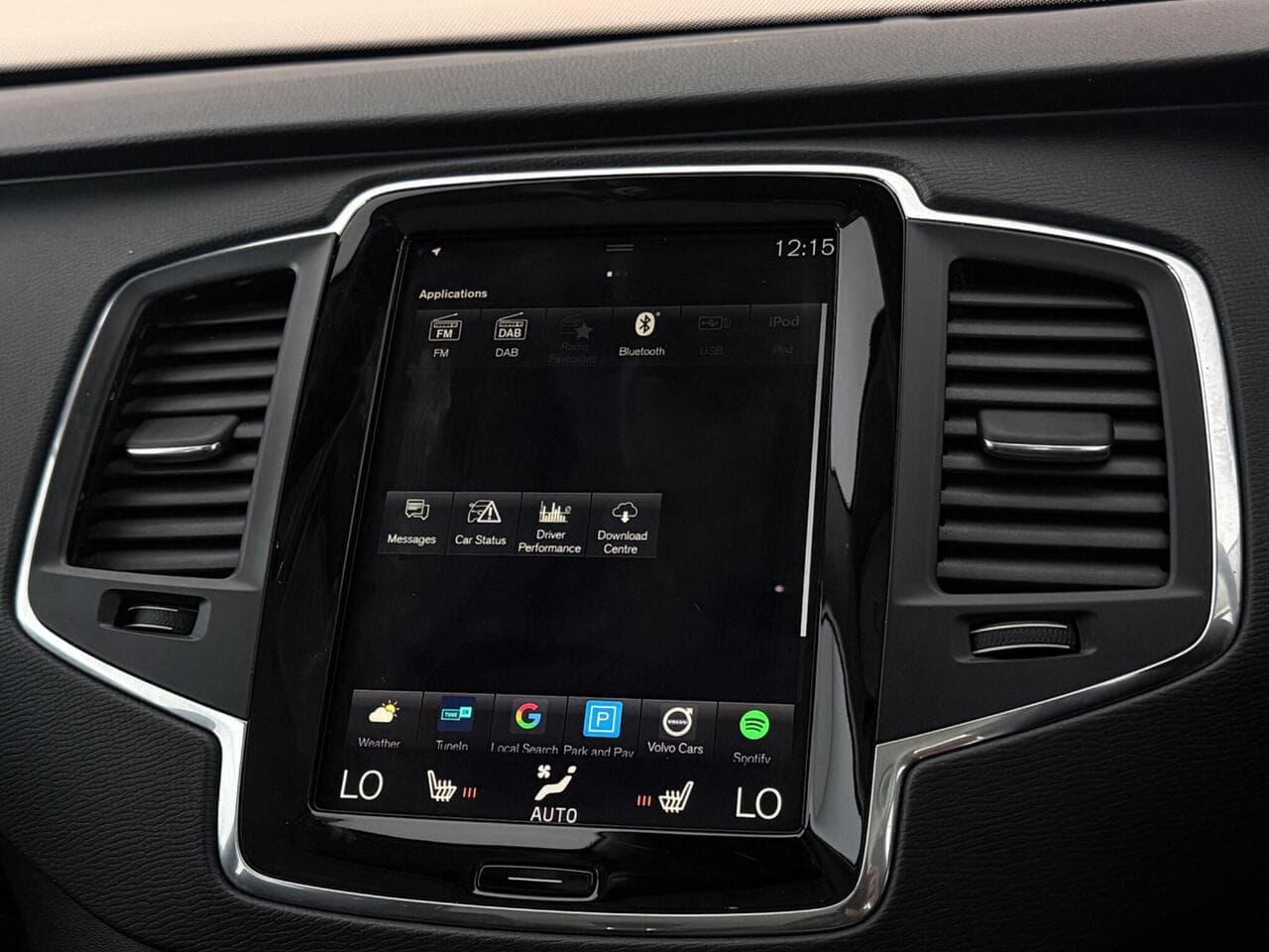 Volvo XC90 thumbnail Infotainment System