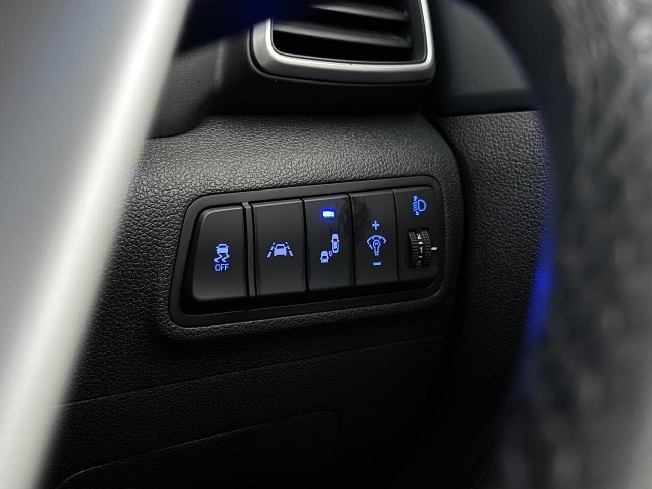 Hyundai TUCSON thumbnail Misc Controls