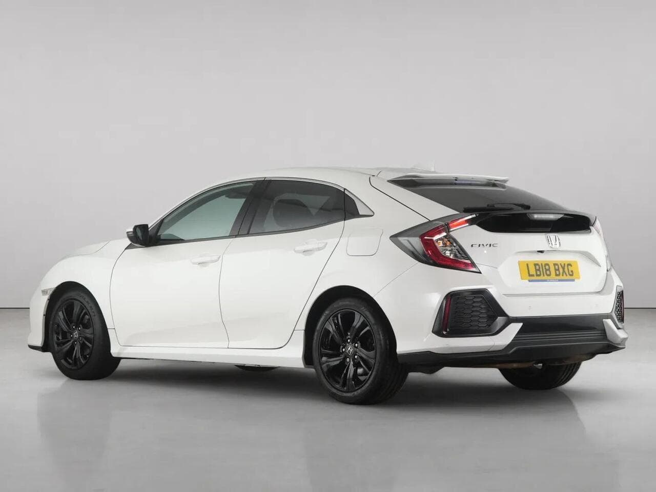 Honda Civic thumbnail Rear Left