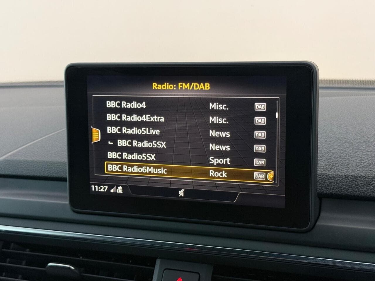 Audi A5 Cabriolet thumbnail Infotainment System