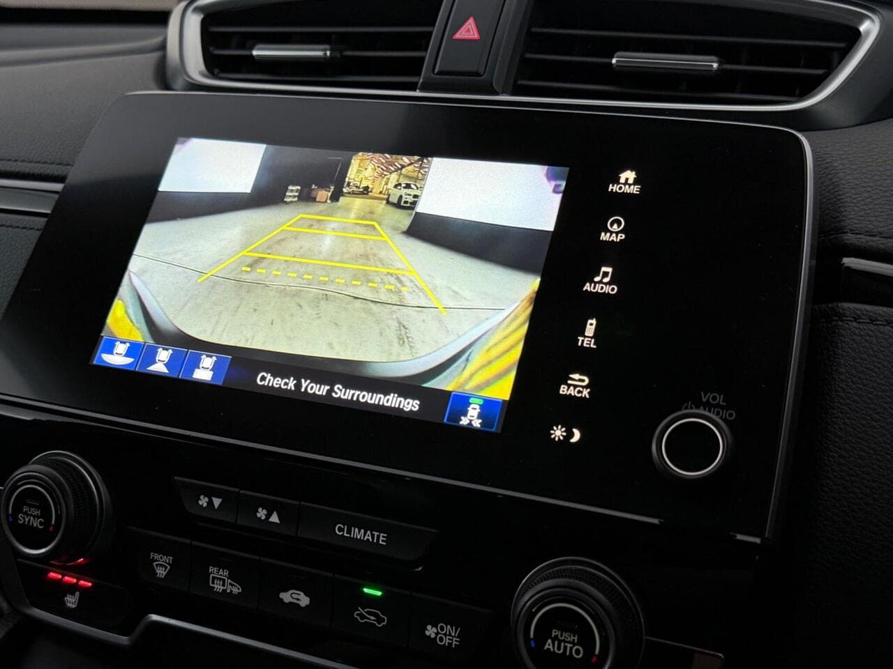 Honda CR-V thumbnail Infotainment System