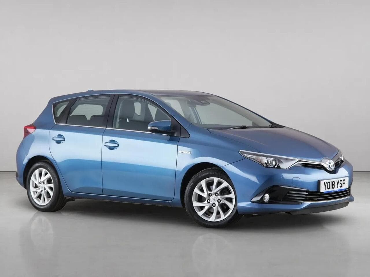 Toyota Auris - Toyota Auris 1.8 VVT-h Icon Tech CVT Euro 6 (s/s) 5dr