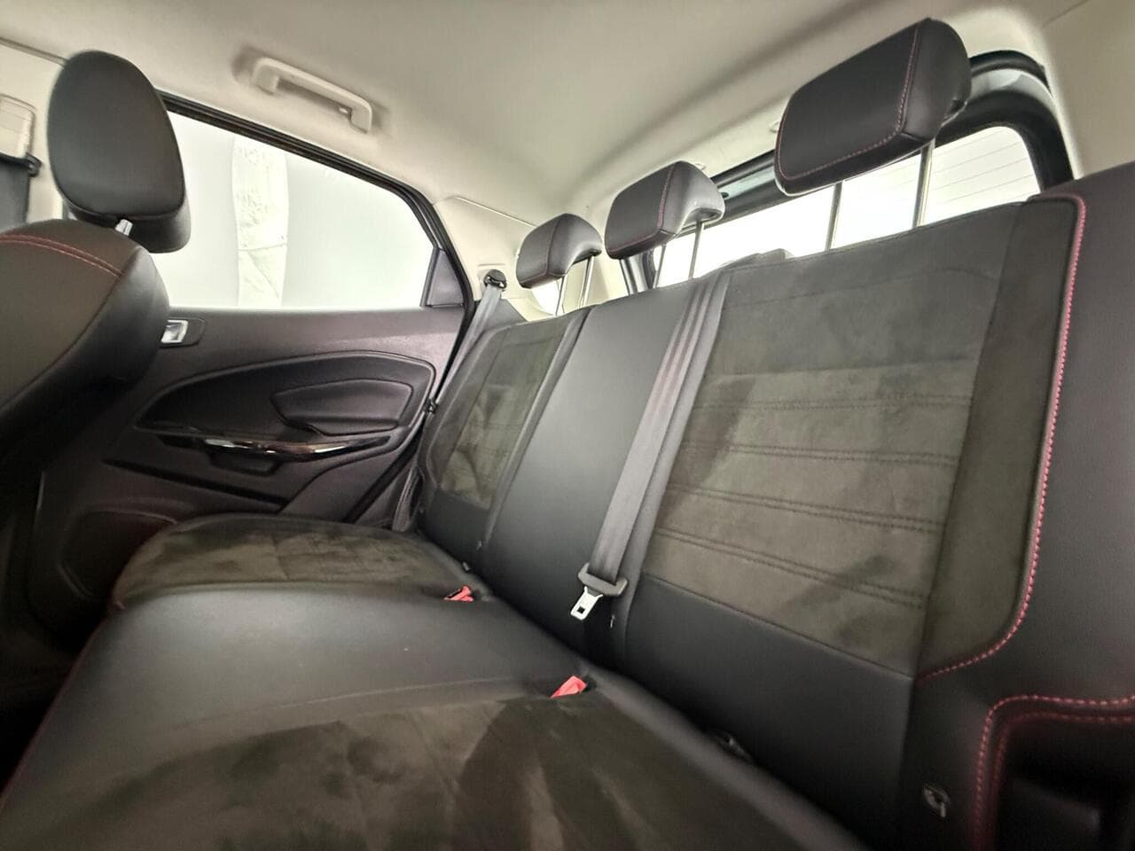Ford EcoSport thumbnail Seats Rear
