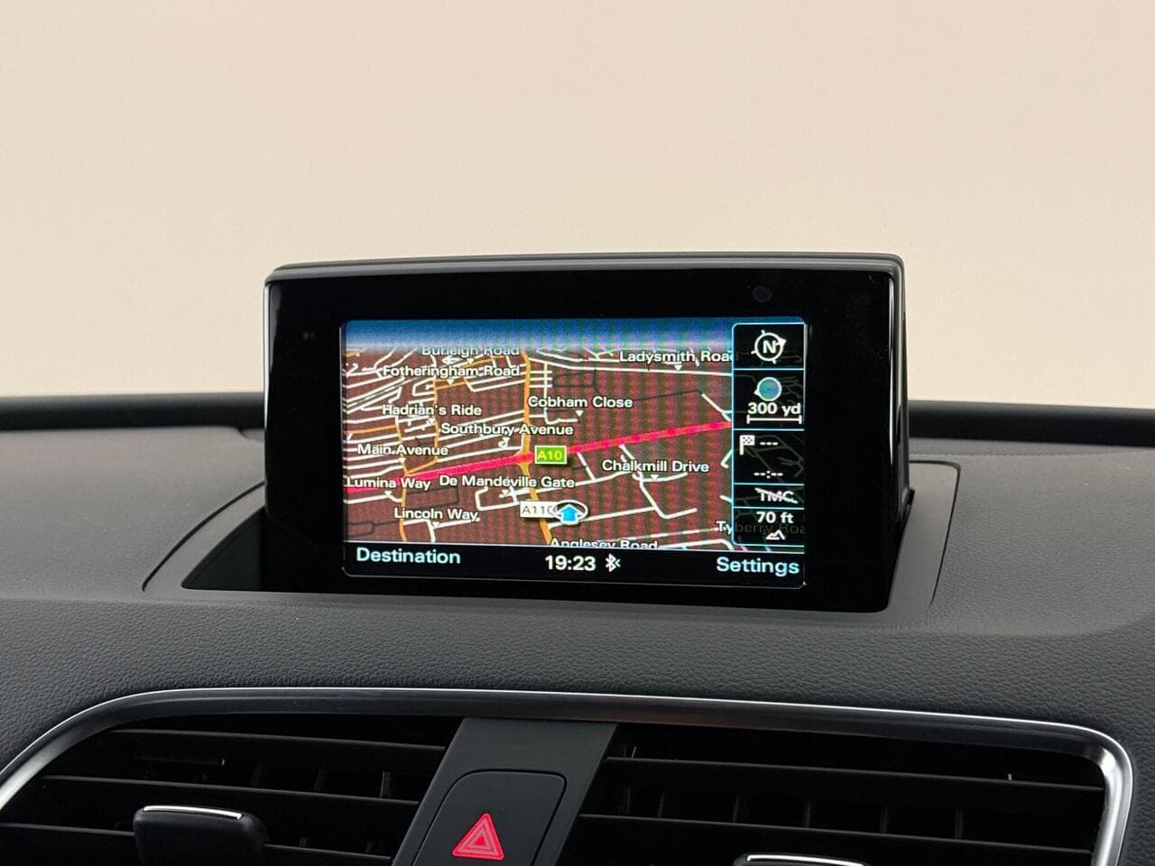 Audi Q3 thumbnail Infotainment System