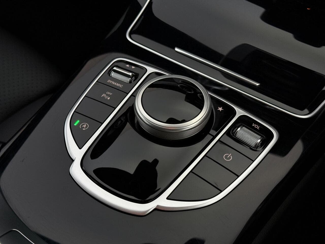 Mercedes-Benz C Class thumbnail Inconclusive