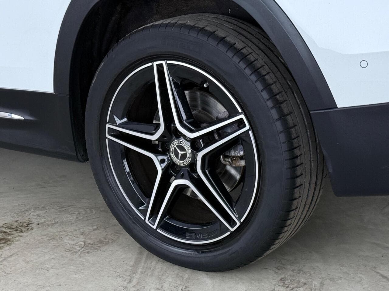 Mercedes-Benz GLB thumbnail Wheel