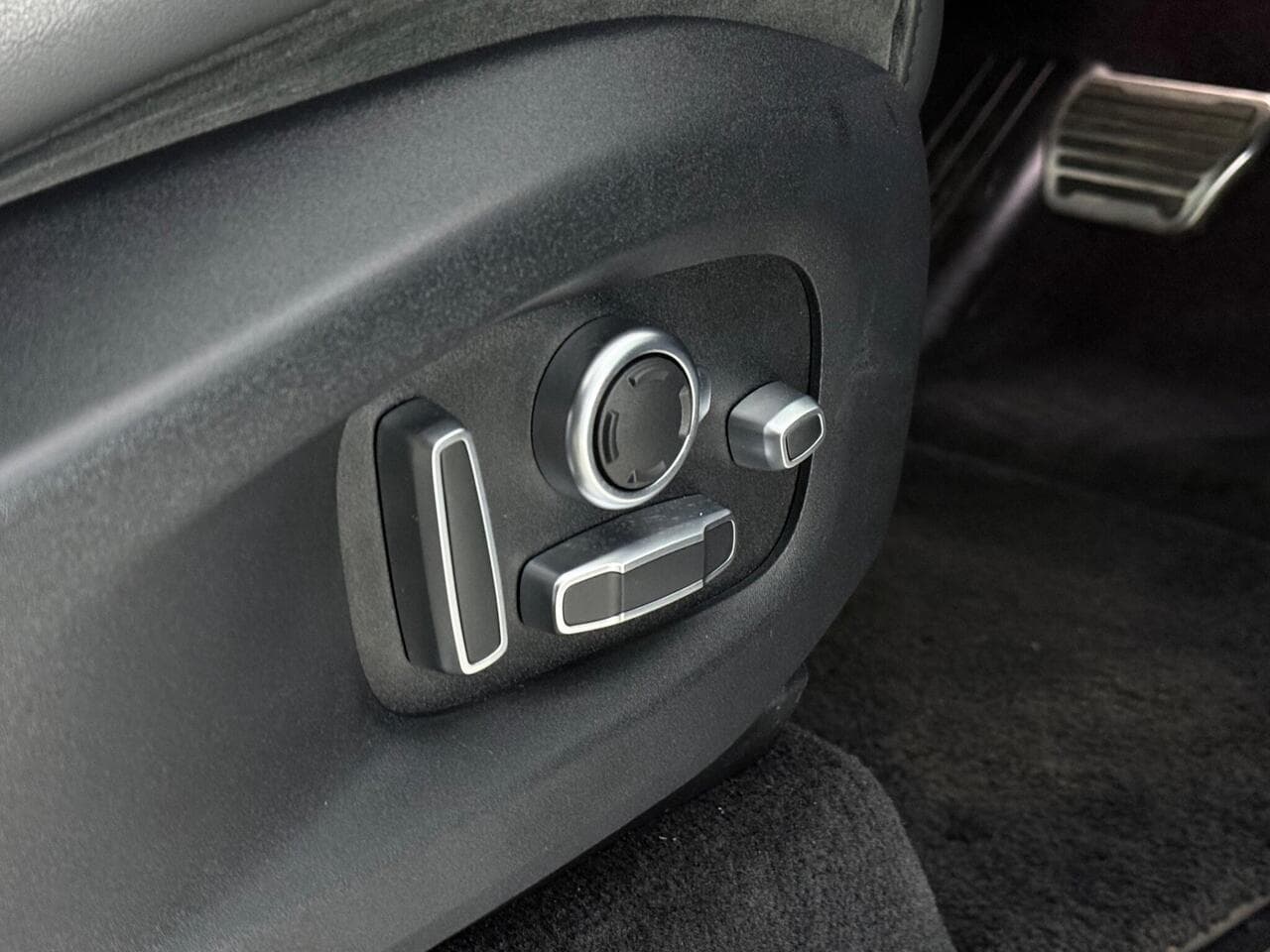 Land Rover Range Rover Sport thumbnail Misc Controls