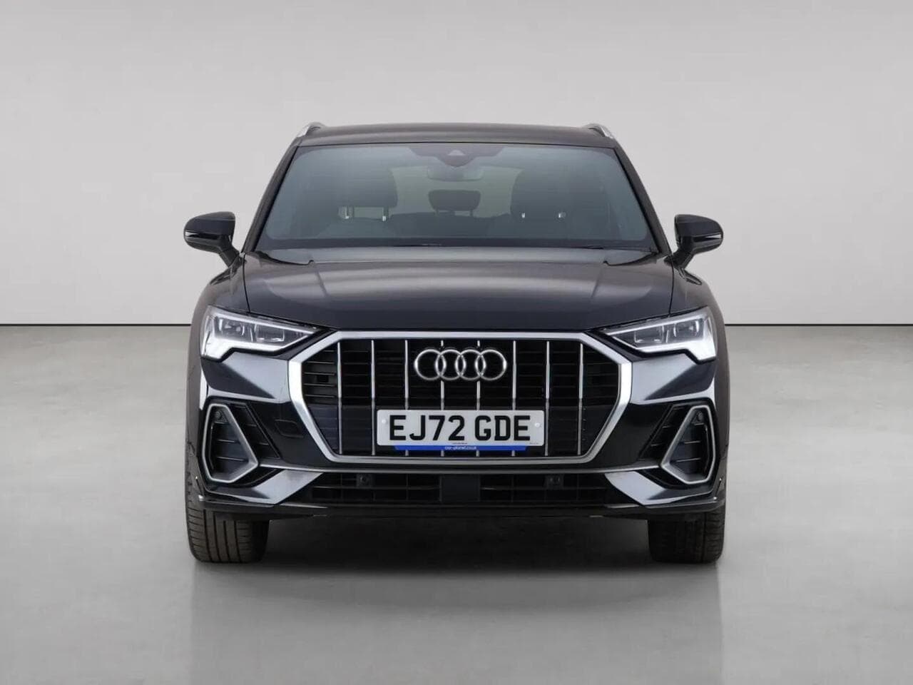 Audi Q3 thumbnail Front