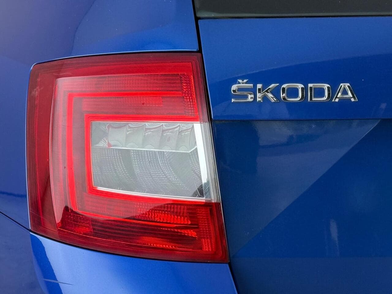 Skoda Octavia thumbnail Lights Rear