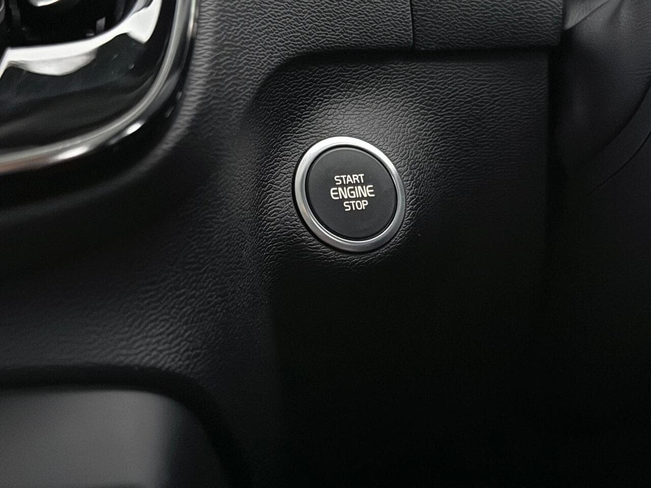 Volvo XC40 thumbnail Misc Controls