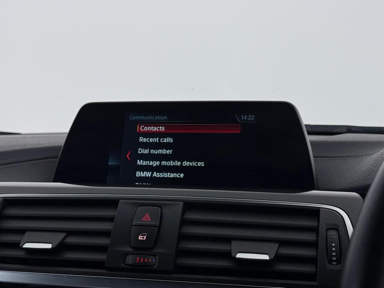 BMW 3 Series thumbnail Infotainment System