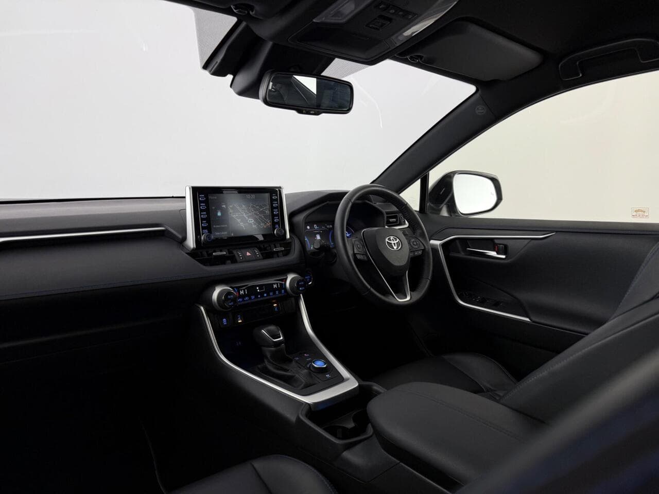 Toyota RAV4 thumbnail Interior Front