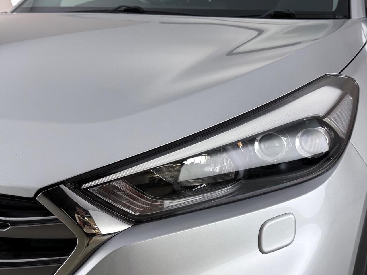 Hyundai TUCSON thumbnail Lights Front