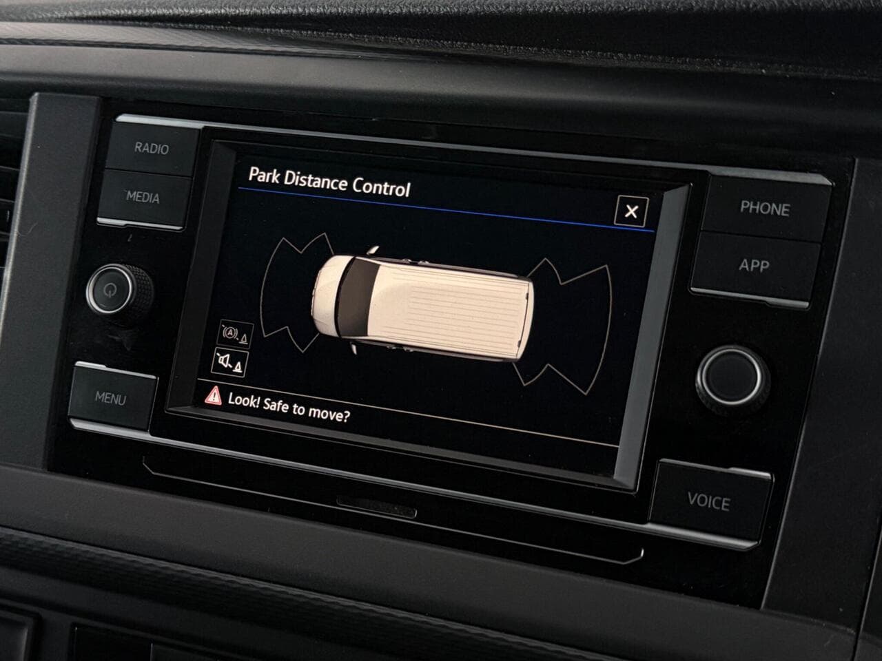 Volkswagen Transporter thumbnail Infotainment System