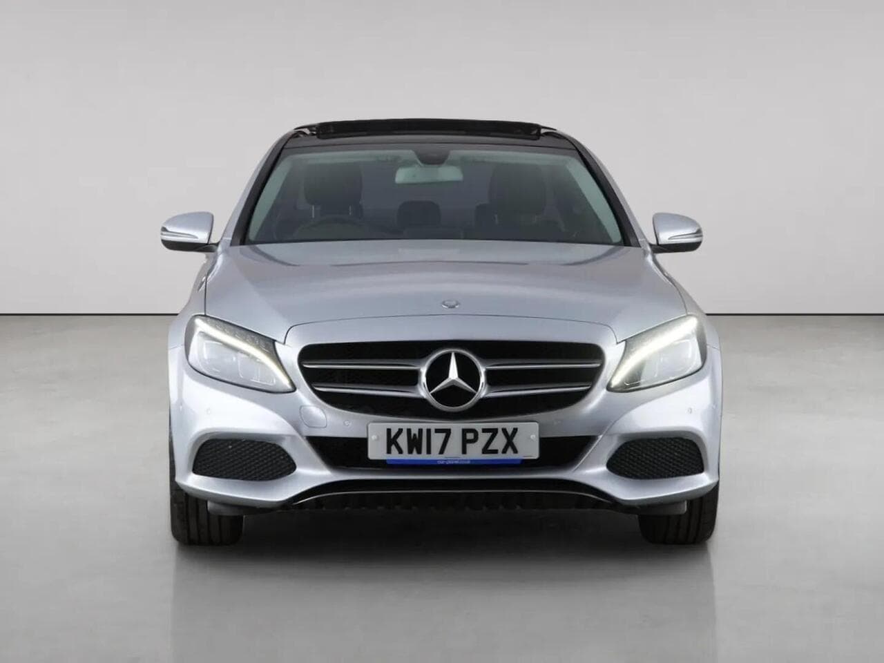 Mercedes-Benz C Class thumbnail Front
