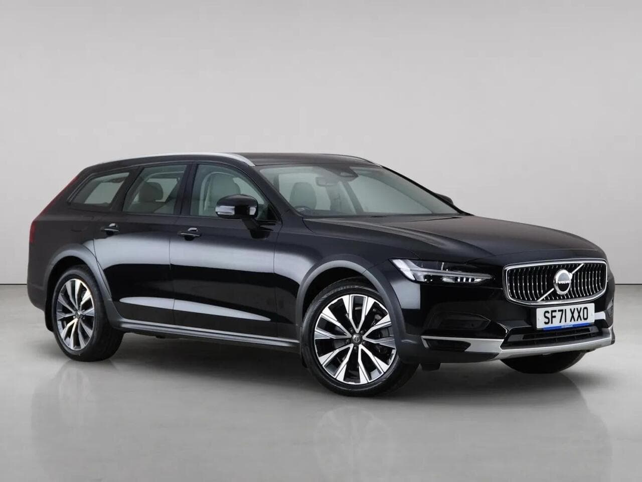 Volvo V90 Cross Country - Volvo V90 Cross Country 2.0 B5 MHEV Auto AWD Euro 6 (s/s) 5dr