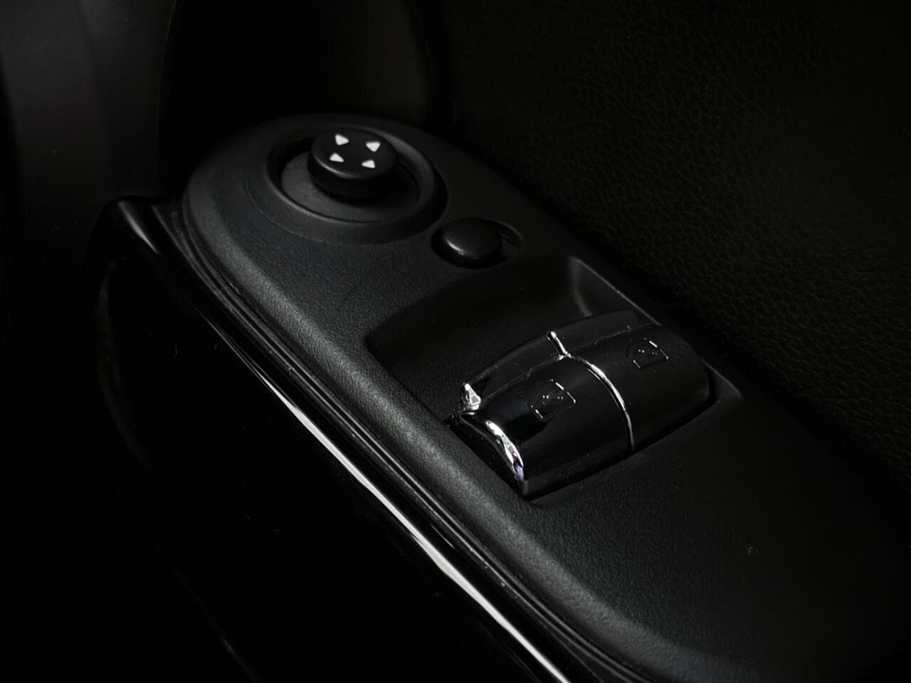 MINI Hatch thumbnail Misc Controls
