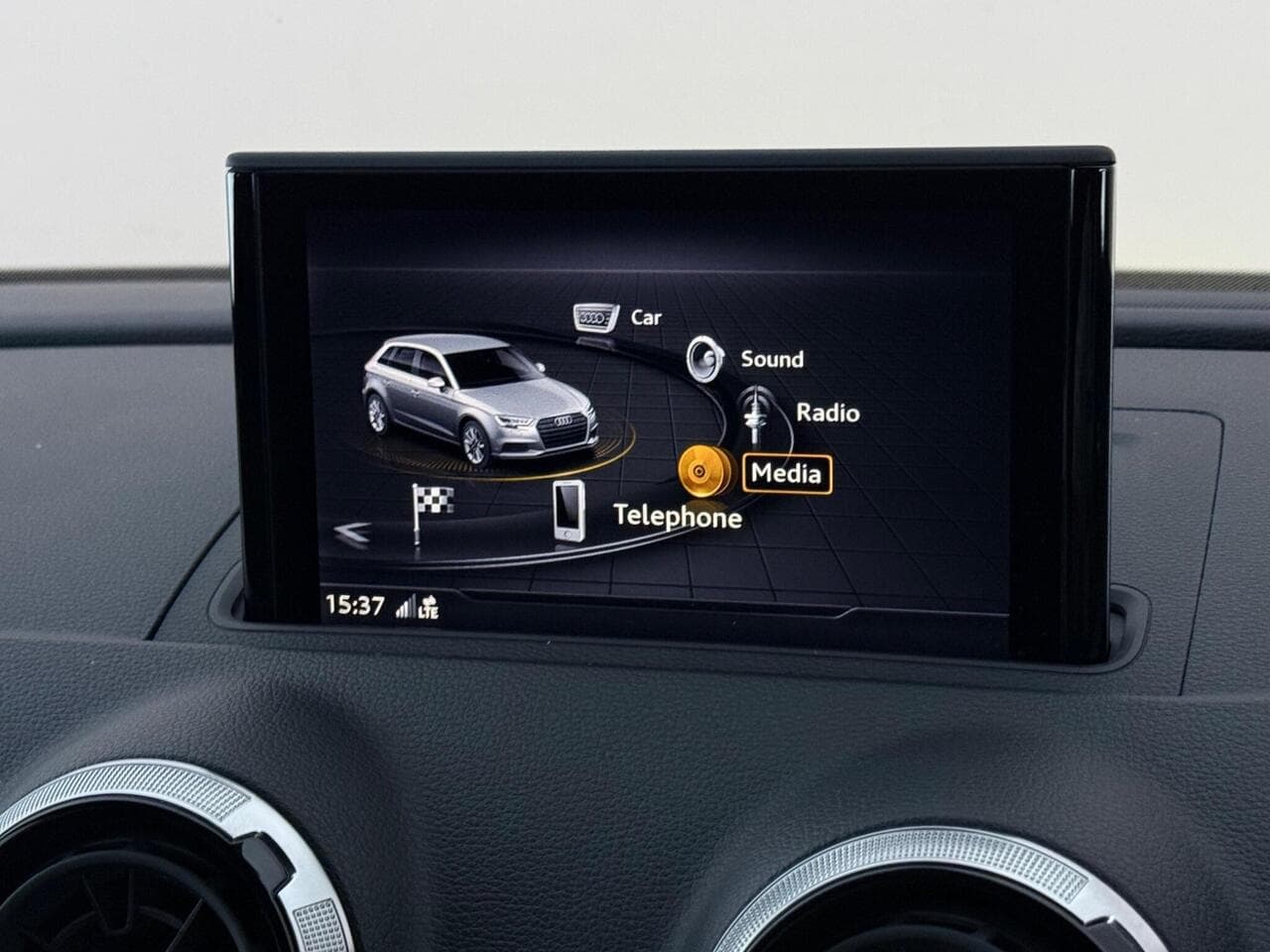 Audi A3 thumbnail Infotainment System