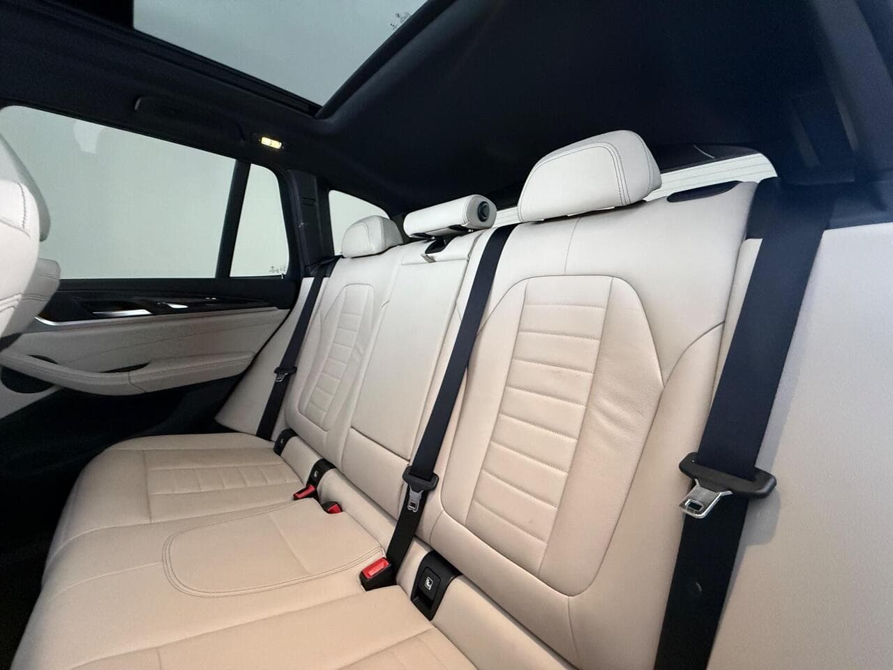 BMW X3 thumbnail Seats Rear