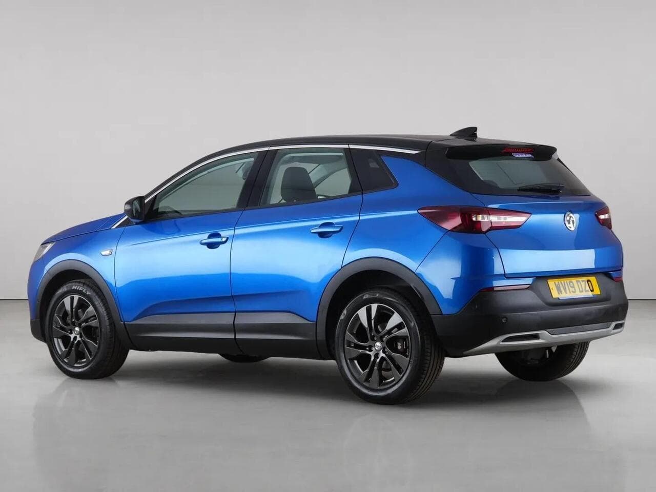 Vauxhall Grandland X thumbnail Rear Left