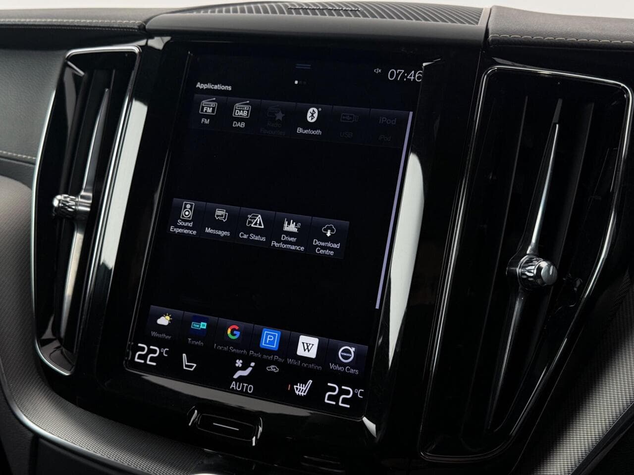 Volvo XC60 thumbnail Infotainment System