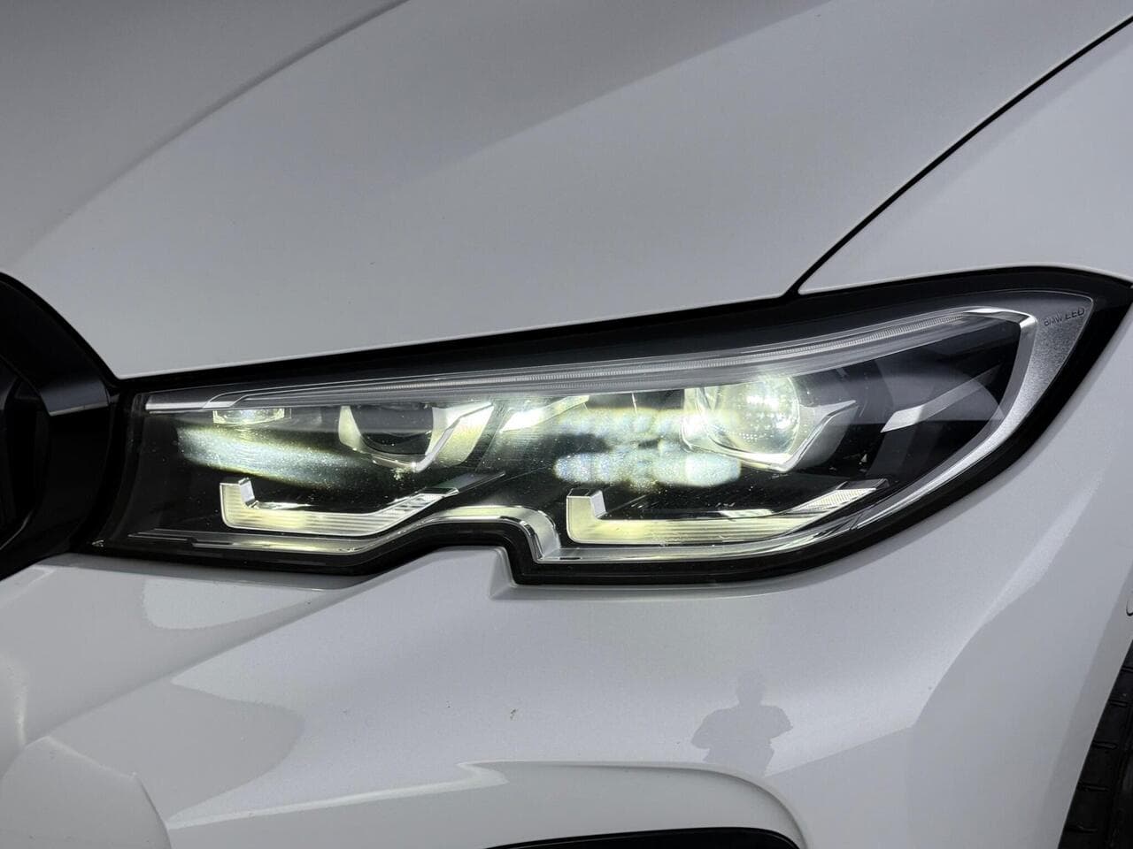BMW 3 Series thumbnail Lights Front