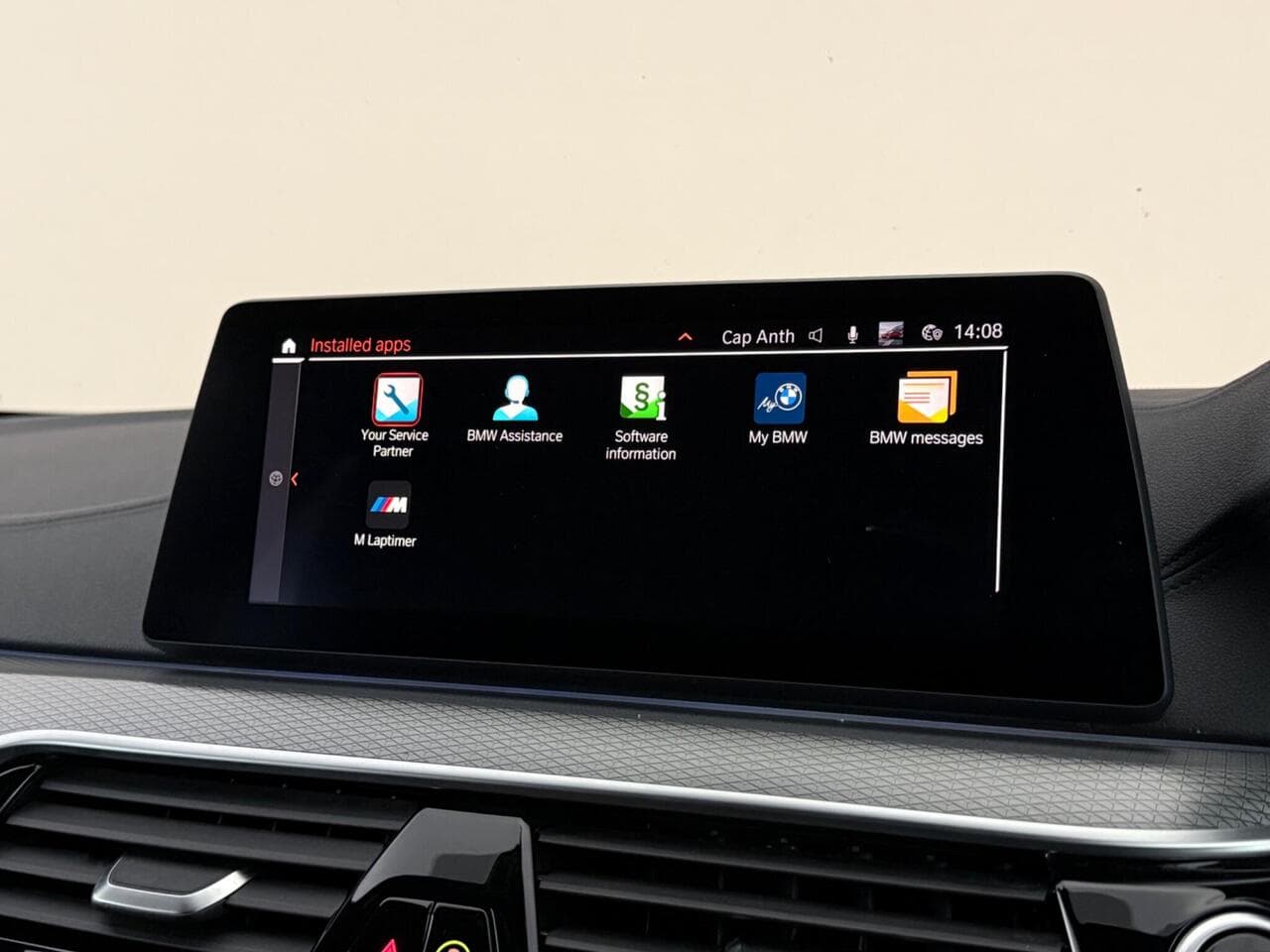 BMW 5 Series thumbnail Infotainment System