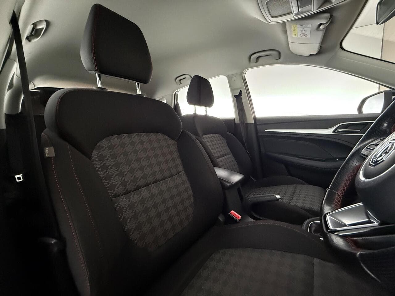 MG MG ZS thumbnail Seat Driver
