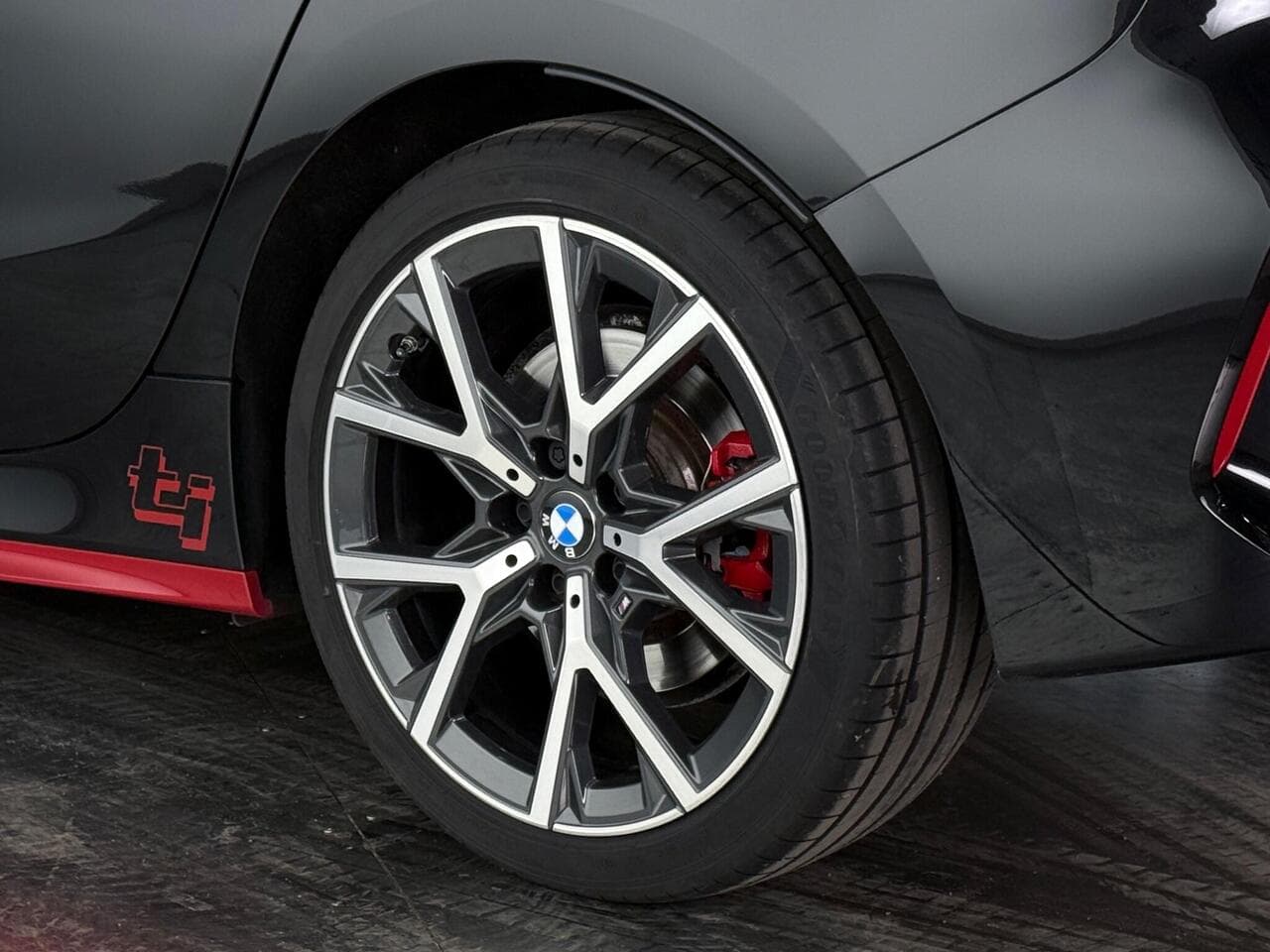 BMW 1 Series thumbnail Wheel