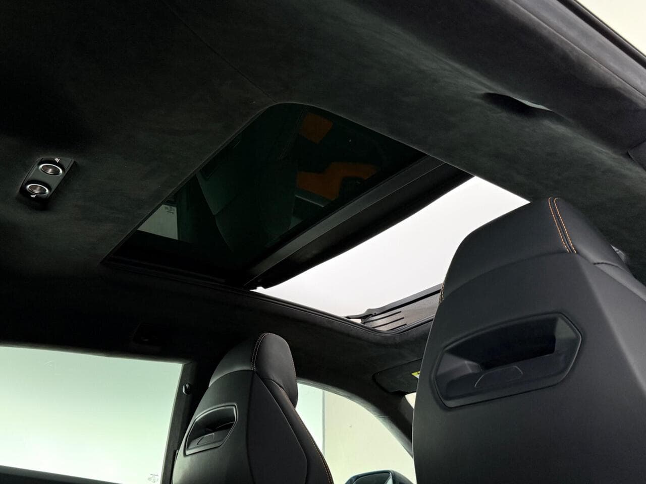 Lamborghini Urus thumbnail Inconclusive