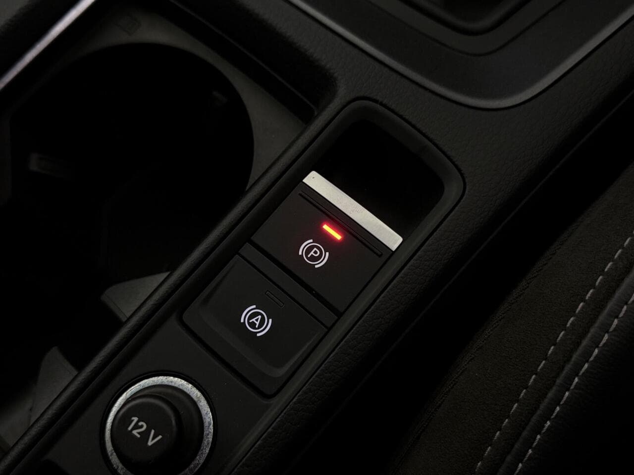 Audi Q3 thumbnail Misc Controls