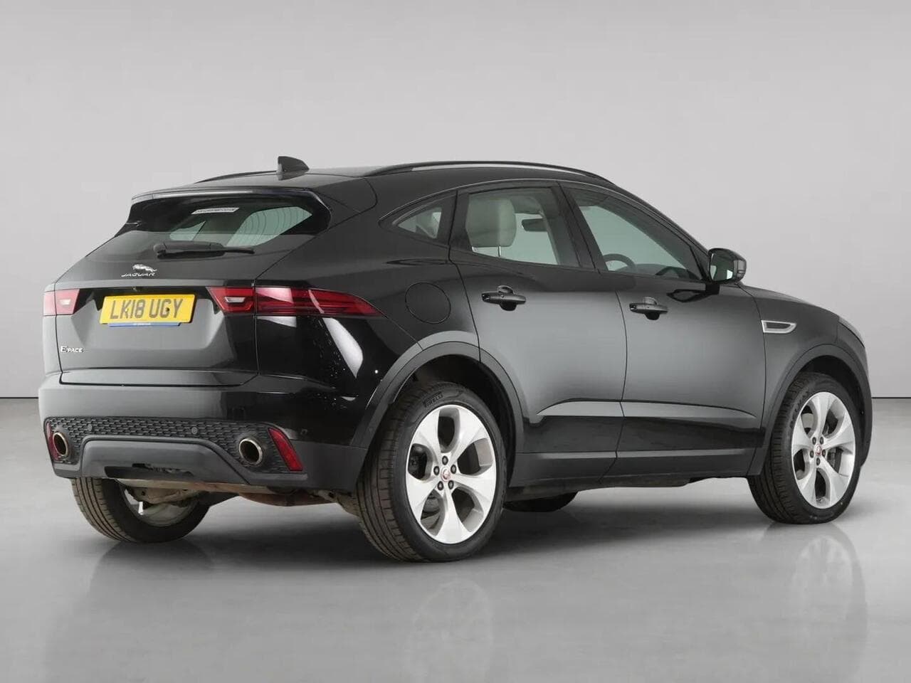 Jaguar E-PACE thumbnail Rear Right