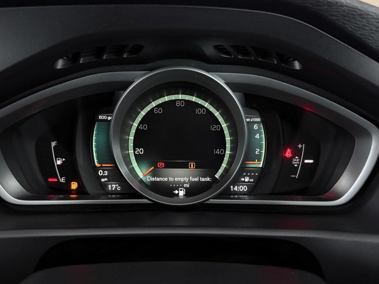 Volvo V40 thumbnail Driver Instruments