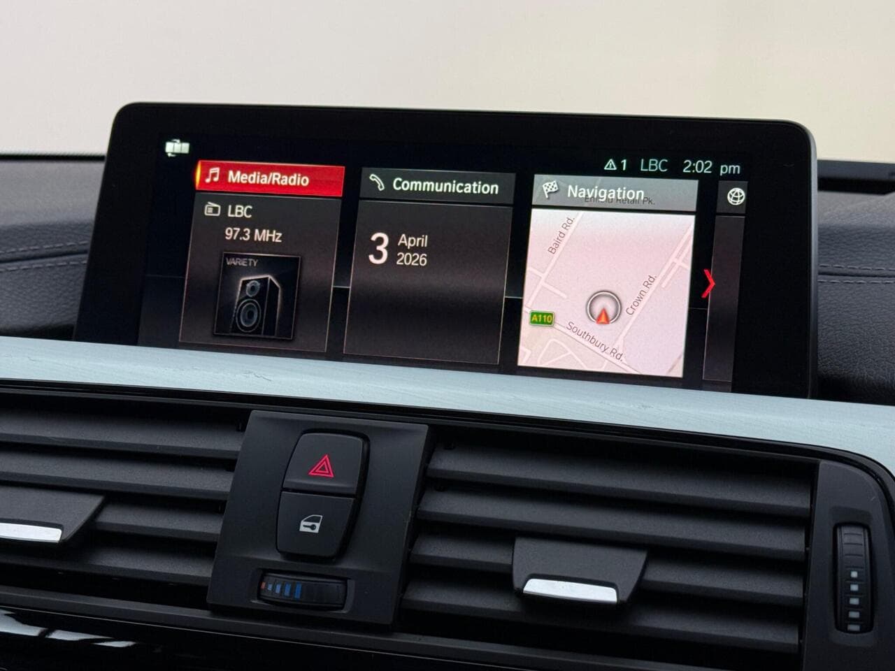 BMW 3 Series thumbnail Infotainment System