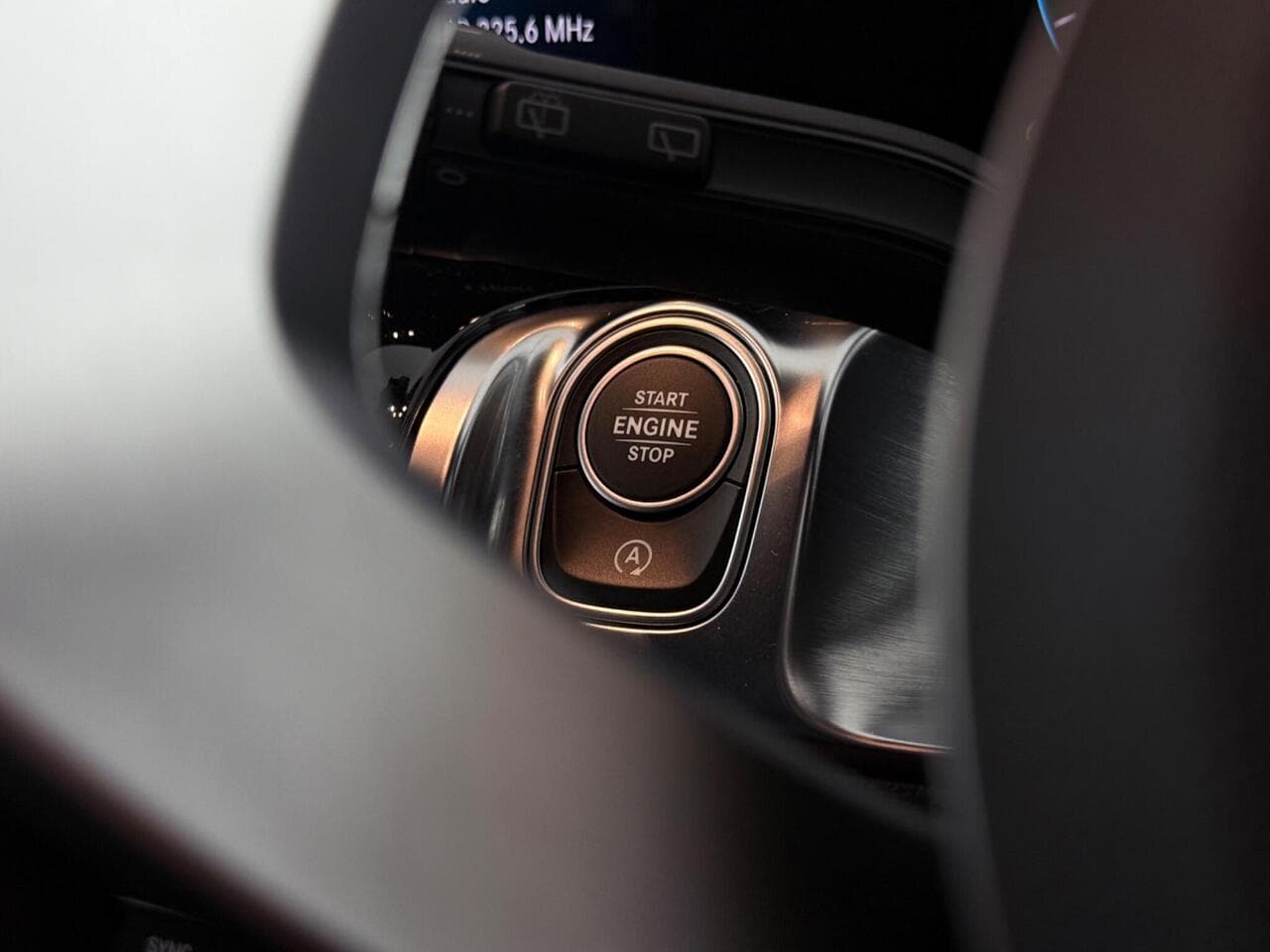 Mercedes-Benz GLB thumbnail Misc Controls