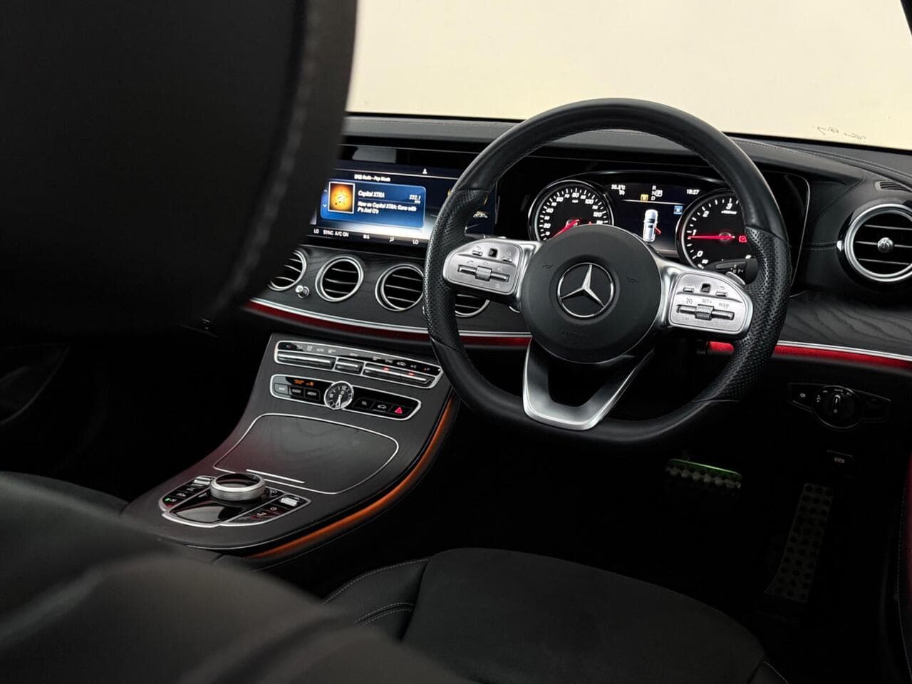 Mercedes-Benz E Class thumbnail Interior Front