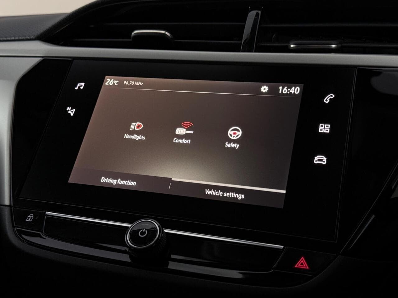 Vauxhall Corsa thumbnail Infotainment System