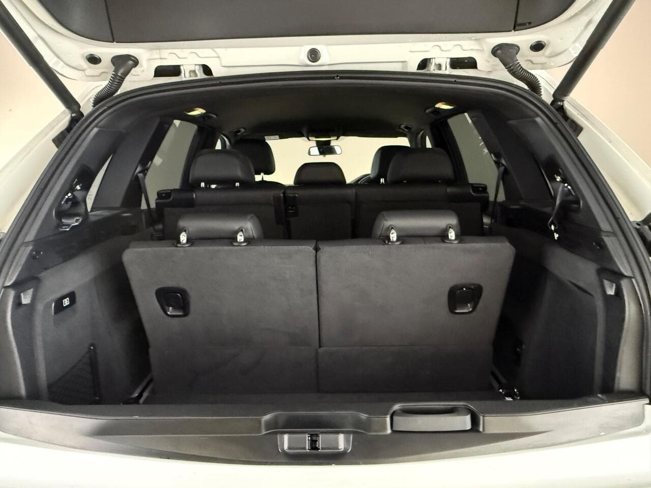 BMW X5 thumbnail Boot